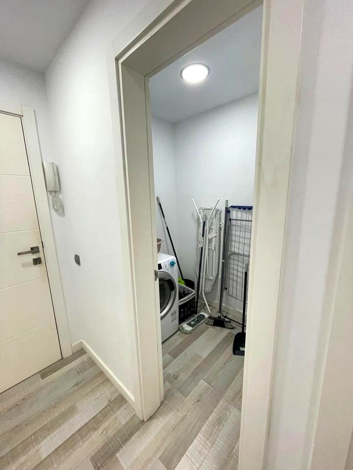 Lägenhet att hyra i Playa del Aguila med pool - 1 000 € (Ref: 9311942)