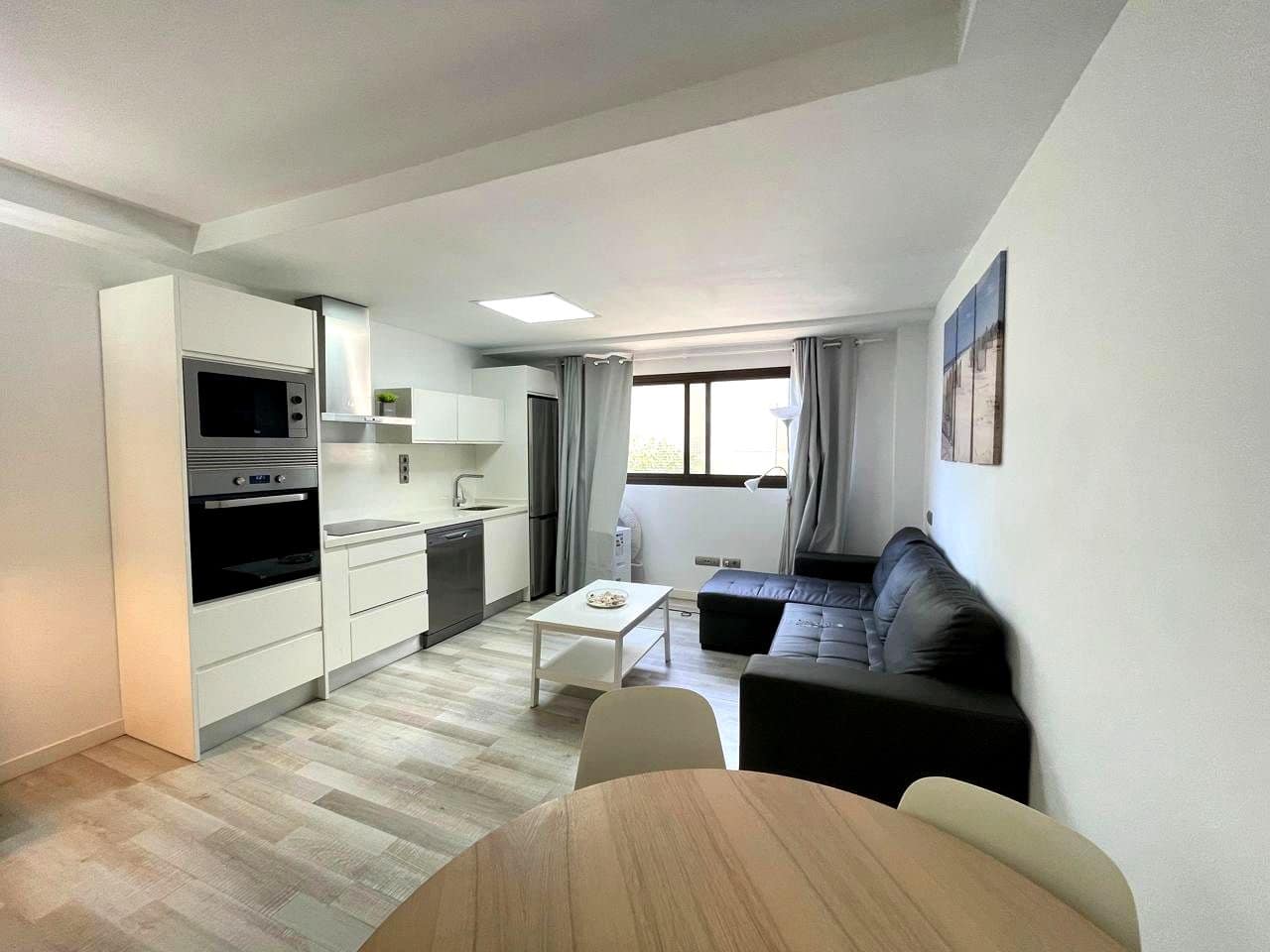 Lägenhet att hyra i Playa del Aguila med pool - 1 000 € (Ref: 9311942)