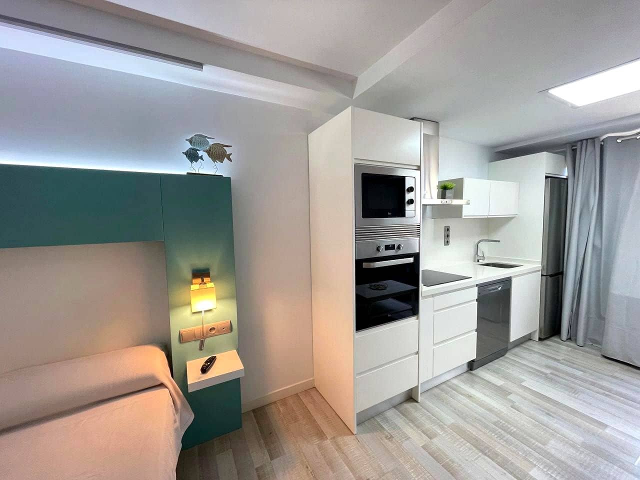 Lägenhet att hyra i Playa del Aguila med pool - 1 000 € (Ref: 9311942)