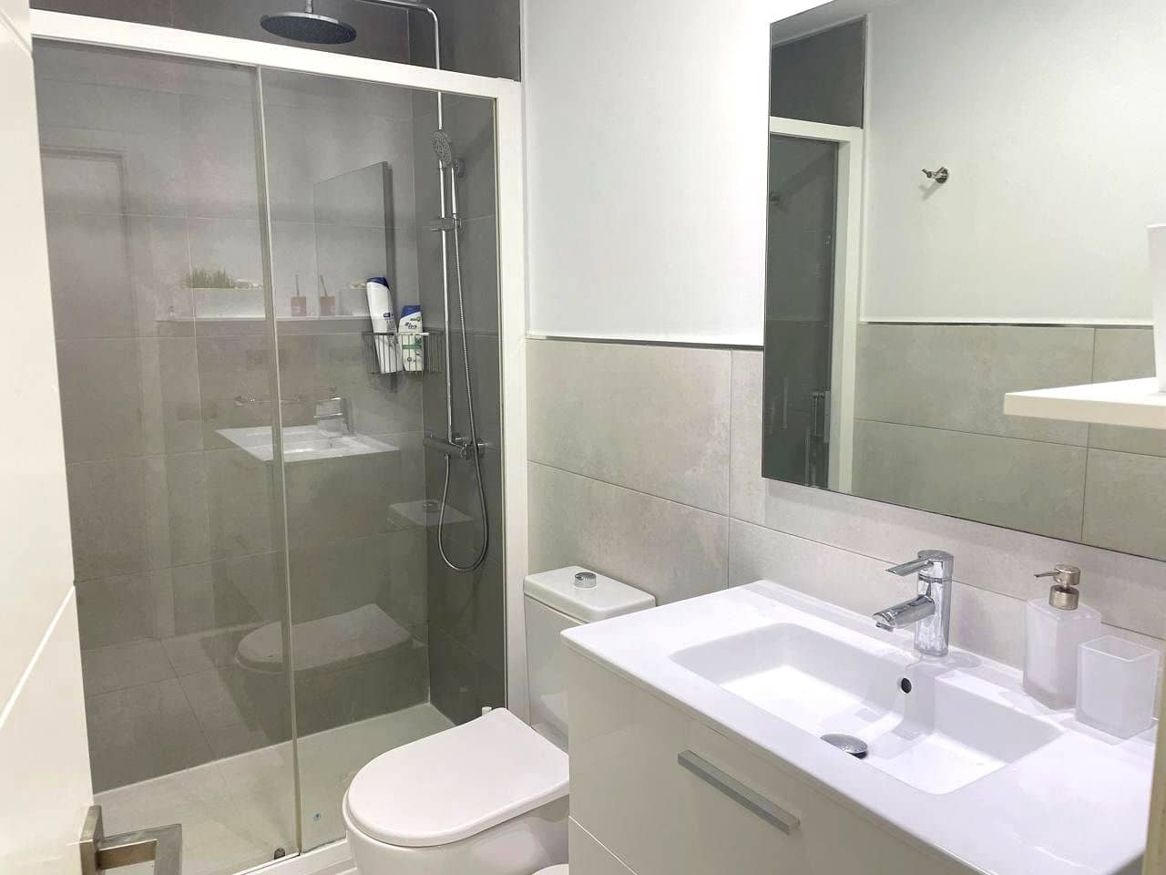 Lägenhet att hyra i Playa del Aguila med pool - 1 000 € (Ref: 9311942)