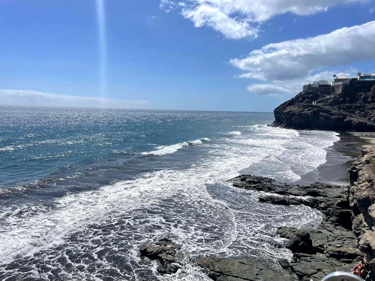 Lägenhet att hyra i Playa del Aguila med pool - 1 000 € (Ref: 9311942)