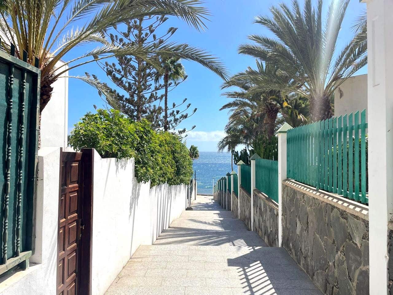 Lägenhet att hyra i Playa del Aguila med pool - 1 000 € (Ref: 9311942)