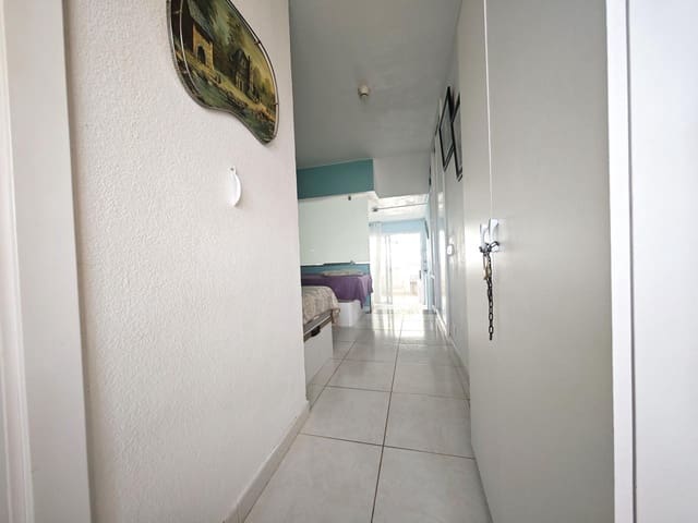 Flat for rent in Puerto Rico, Mogán with pool - € 1,200 (Ref: 9325246)