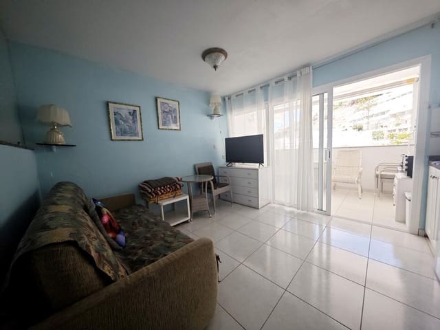 Flat for rent in Puerto Rico, Mogán with pool - € 1,200 (Ref: 9325246)