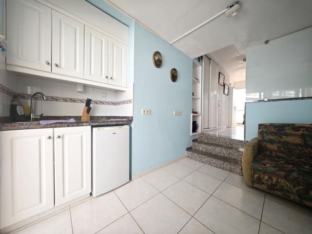 Flat for rent in Puerto Rico, Mogán with pool - € 1,200 (Ref: 9325246)