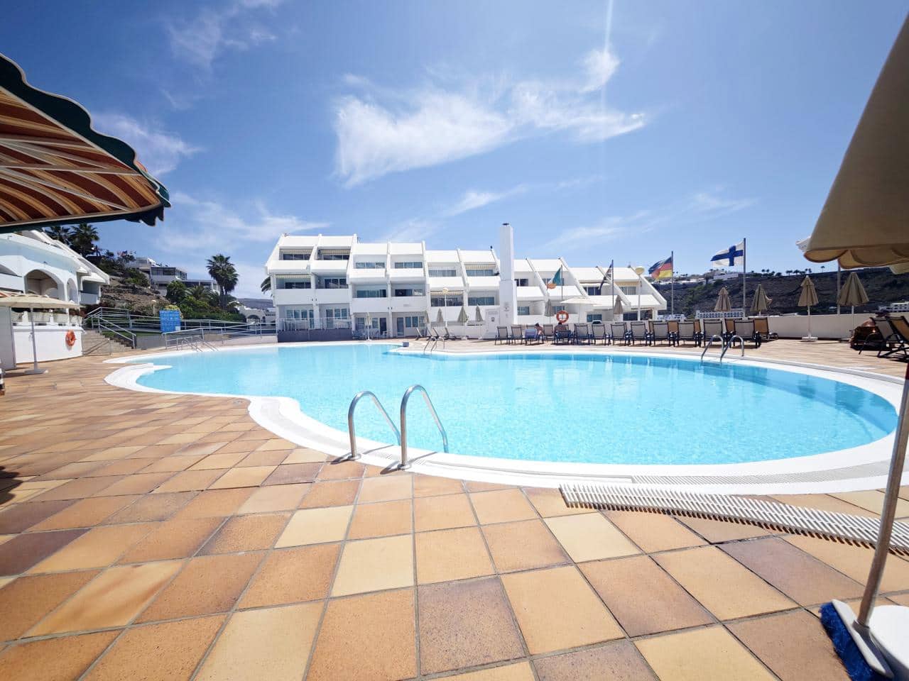 Asunto vuokrattavana paikassa Puerto Rico mukana uima-altaan - 1 200 € (Ref: 9325246)