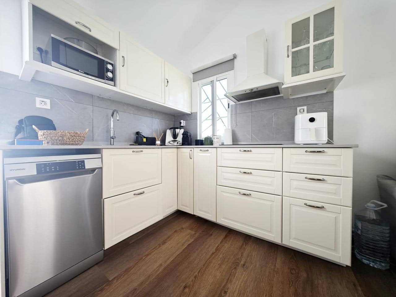 2 makuuhuone Bungalow vuokrattavana paikassa Playa del Ingles mukana uima-altaan - 1 900 € (Ref: 9325630)