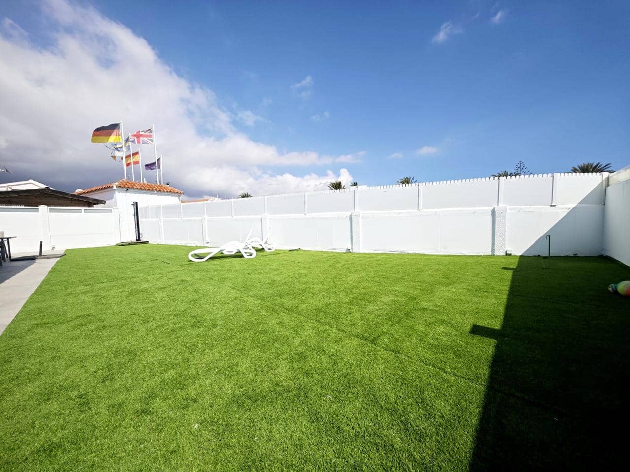 2 makuuhuone Bungalow vuokrattavana paikassa Playa del Ingles mukana uima-altaan - 1 900 € (Ref: 9325630)