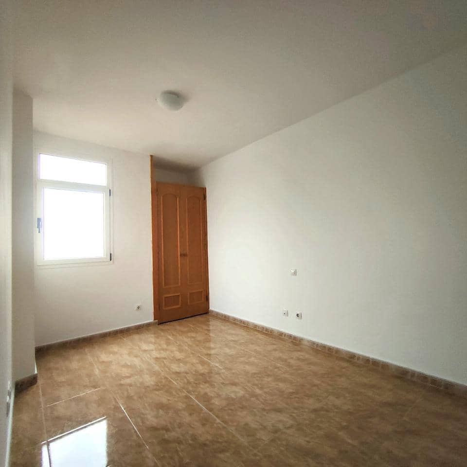 3 sovrum Lägenhet till salu i Vecindario med garage - 179 000 € (Ref: 9336926)