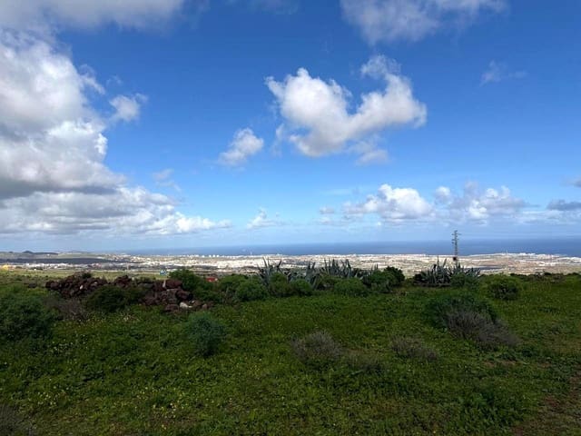 2 makuuhuone Maalaistalo myytävänä paikassa Telde - 220 000 € (Ref: 9339181)