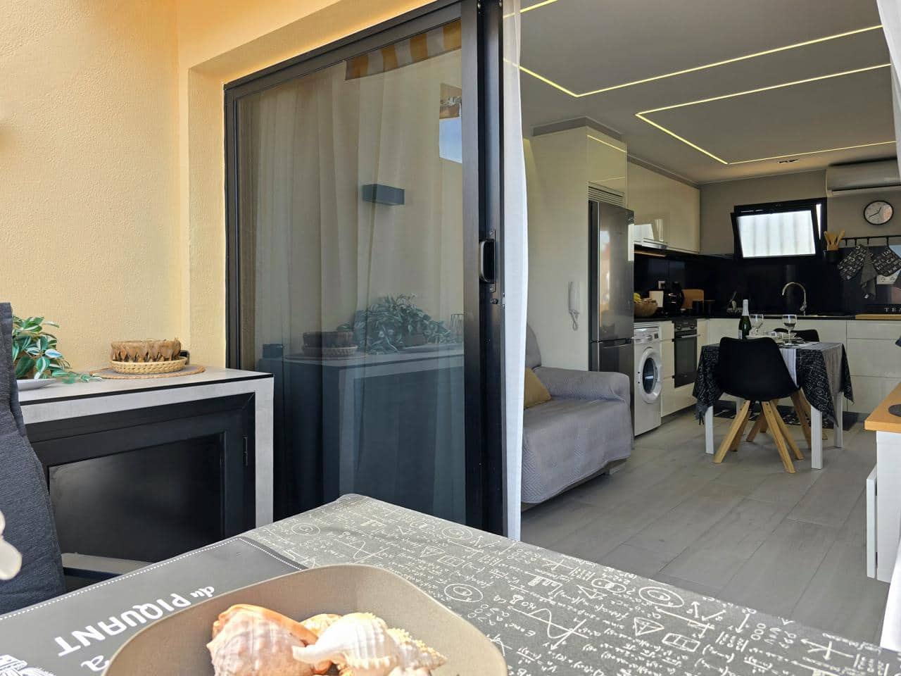 1 makuuhuone Asunto vuokrattavana paikassa Arguineguin mukana uima-altaan - 1 200 € (Ref: 9353939)