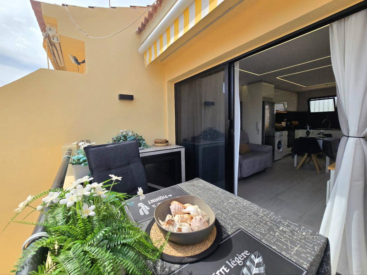 1 makuuhuone Asunto vuokrattavana paikassa Arguineguin mukana uima-altaan - 1 200 € (Ref: 9353939)