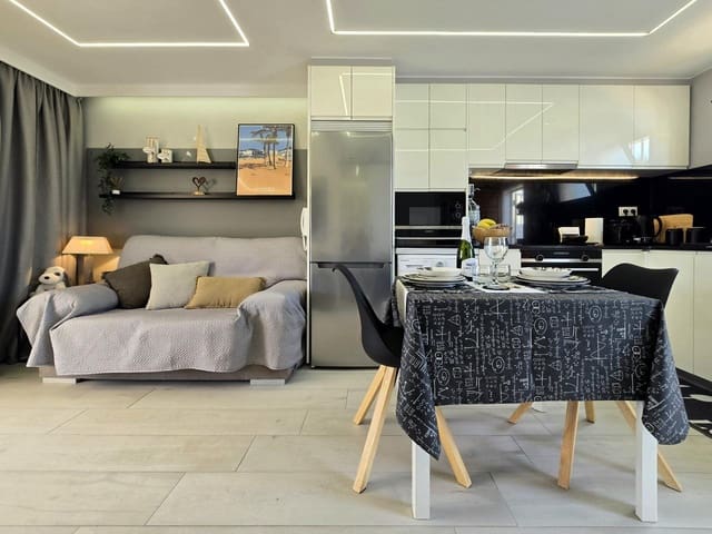 1 bedroom Flat for rent in Arguineguín, Mogán with pool - € 1,200 (Ref: 9353939)