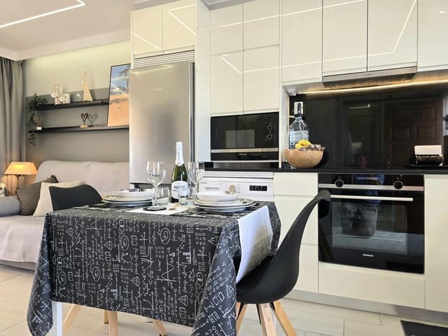 1 bedroom Flat for rent in Arguineguín, Mogán with pool - € 1,200 (Ref: 9353939)