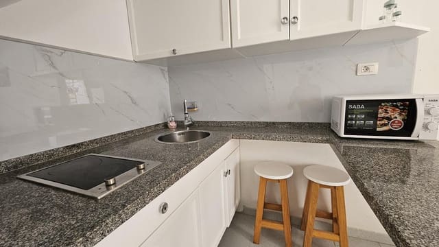 1 Zimmer Wohnung zu vermieten in Maspalomas, San Bartolomé de Tirajana mit Pool - 990 € (Ref: 9360775)