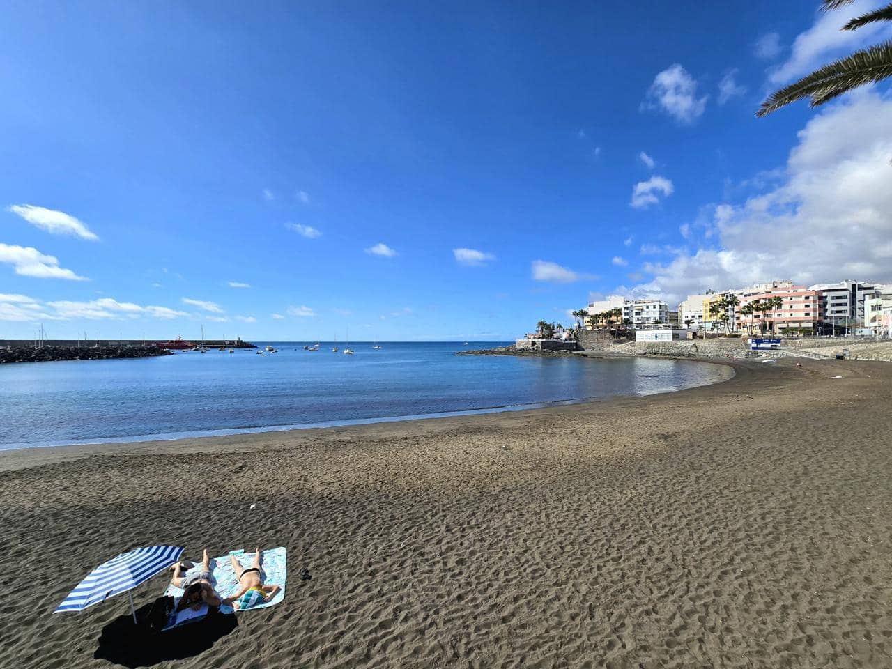 Appartement à louer à Arguineguin - 1 000 € (Ref: 9373932)