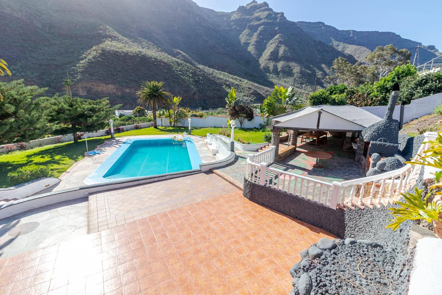 15 bedroom Villa for rent in Mogan with pool - € 17,000 (Ref: 9409928)