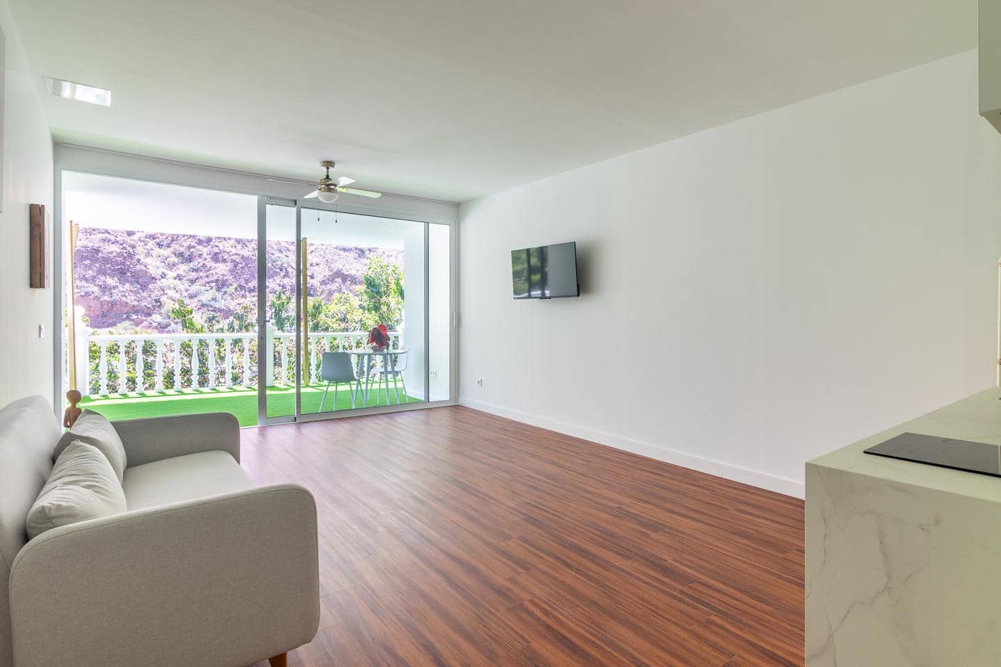 15 bedroom Villa for rent in Mogan with pool - € 17,000 (Ref: 9409928)