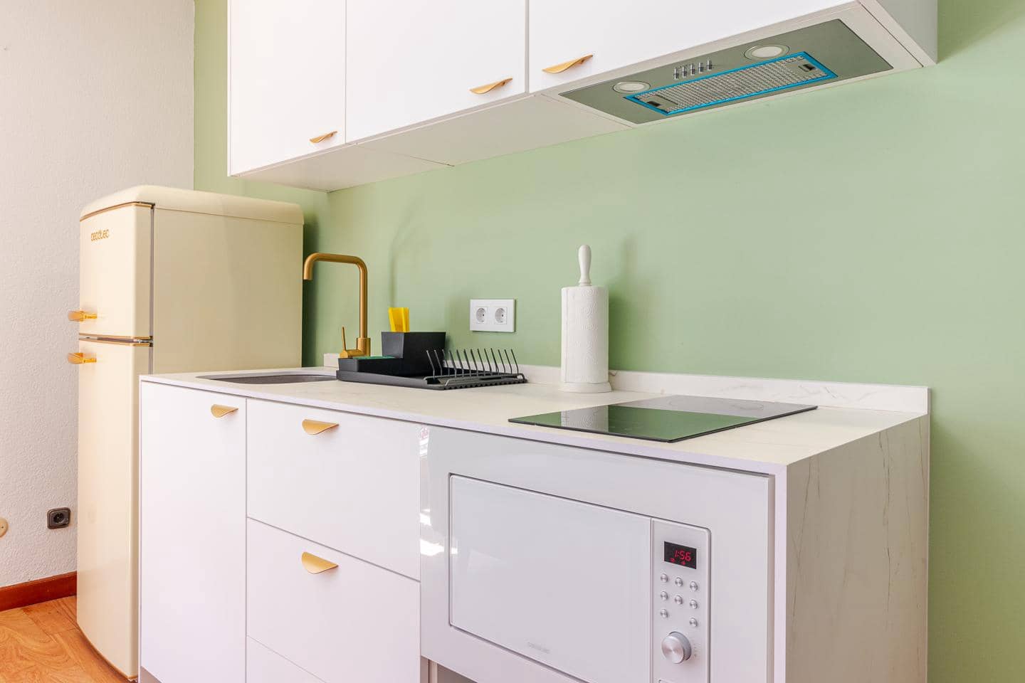 Piso en Mogán en alquiler con piscina garaje - 1.050 € (Ref: 9410230)