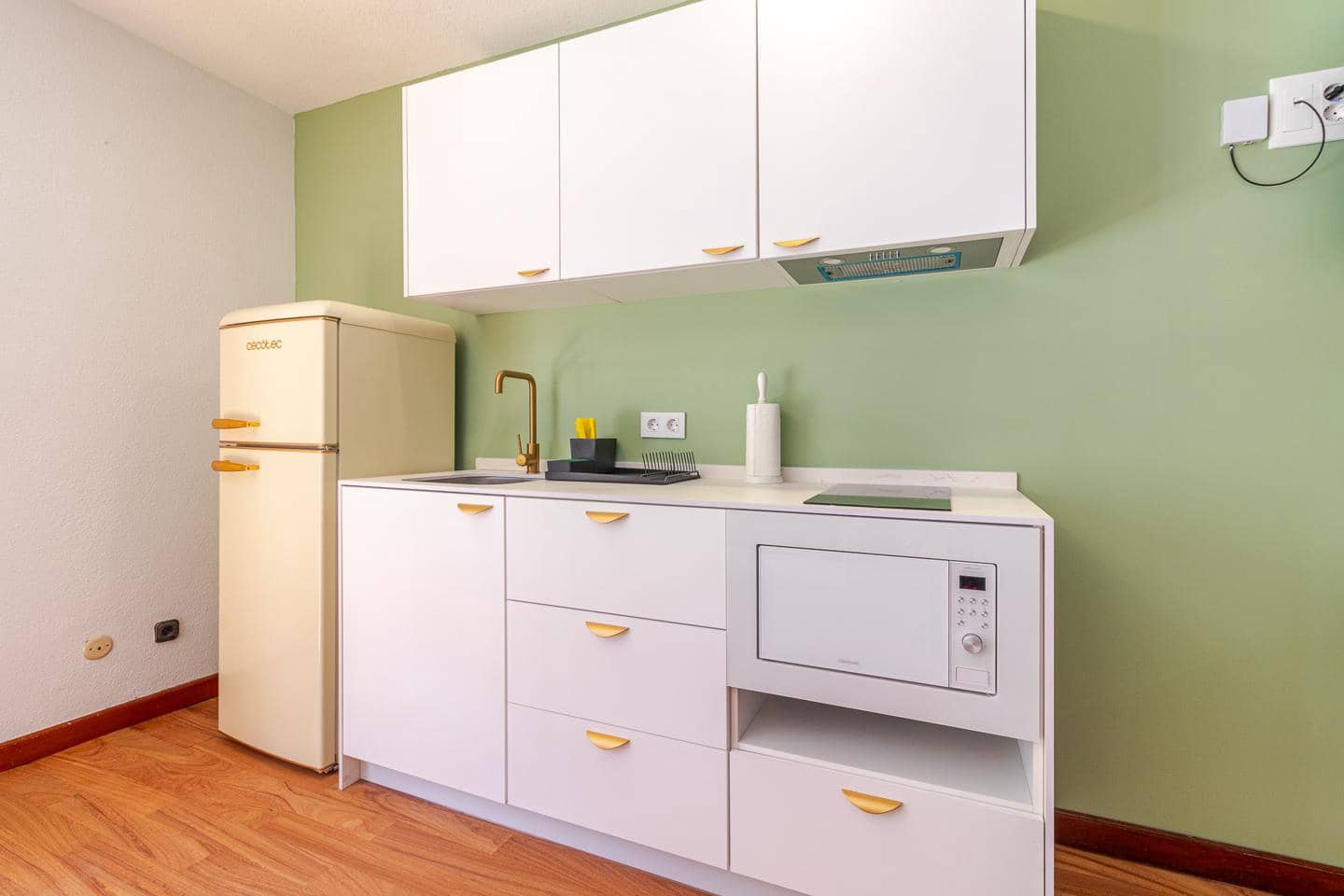 Piso en Mogán en alquiler con piscina garaje - 1.050 € (Ref: 9410230)