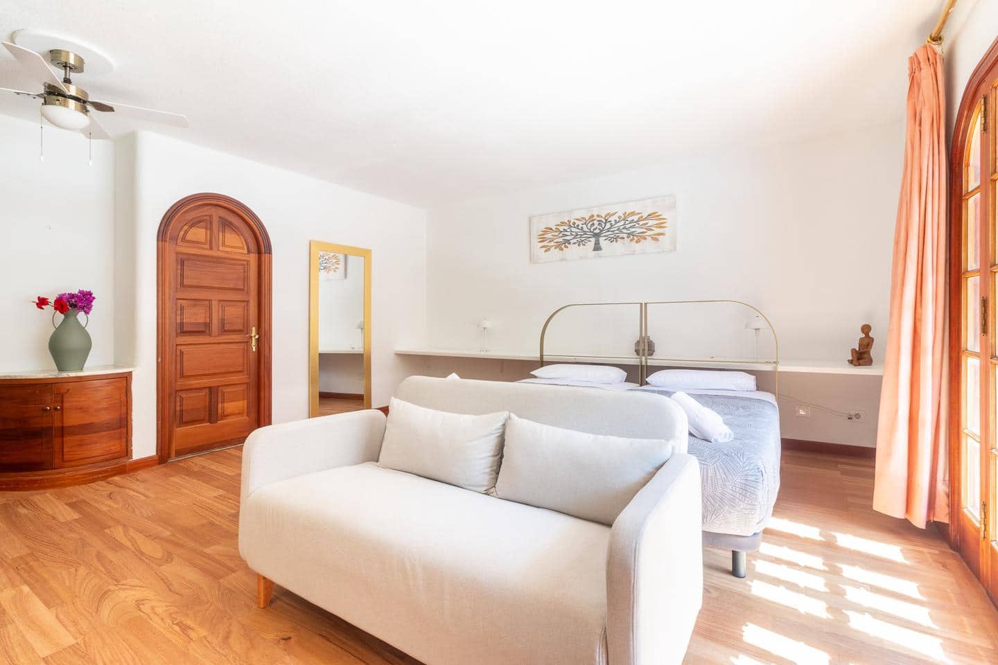Piso en Mogán en alquiler con piscina garaje - 1.050 € (Ref: 9410230)
