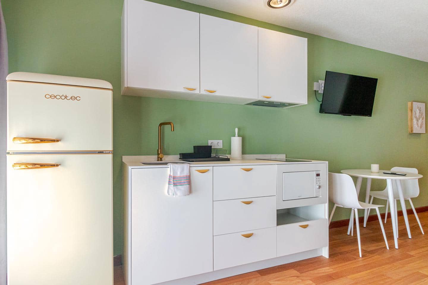 Piso en Mogán en alquiler con piscina garaje - 1.050 € (Ref: 9410230)