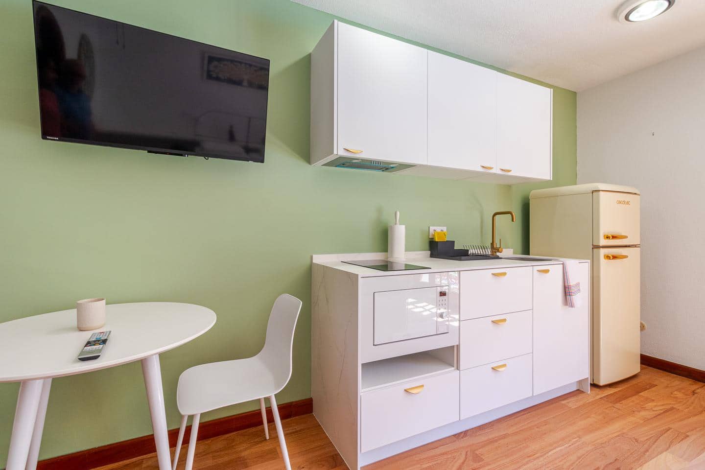 Piso en Mogán en alquiler con piscina garaje - 1.050 € (Ref: 9410230)