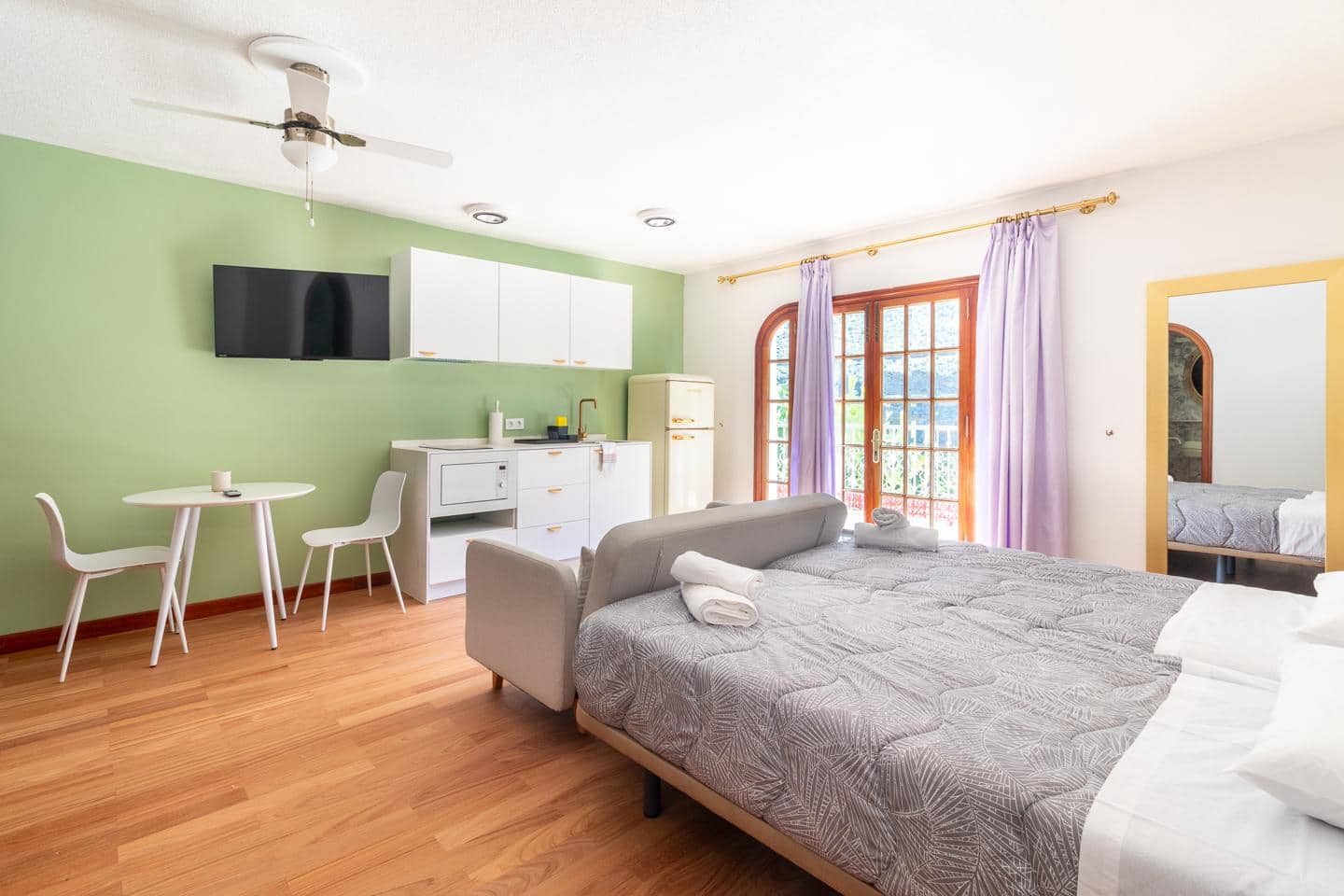 Piso en Mogán en alquiler con piscina garaje - 1.050 € (Ref: 9410230)