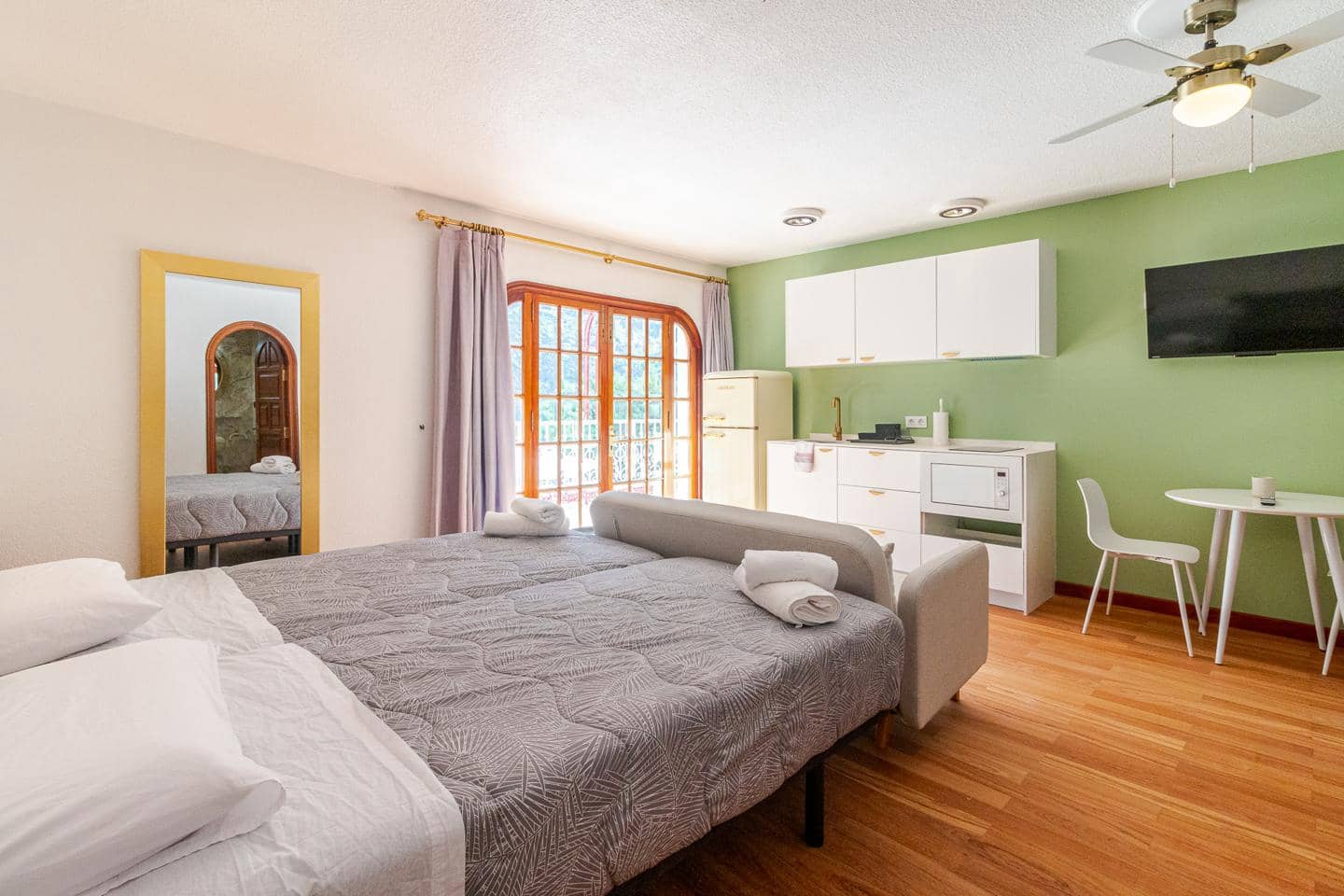 Piso en Mogán en alquiler con piscina garaje - 1.050 € (Ref: 9410230)