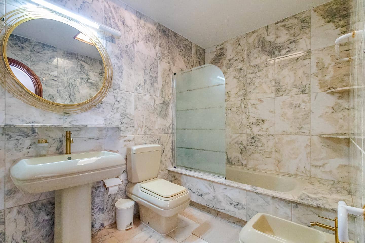 Piso en Mogán en alquiler con piscina garaje - 1.050 € (Ref: 9410230)