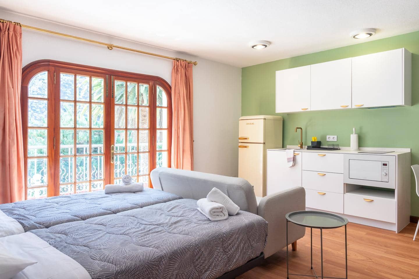 Piso en Mogán en alquiler con piscina garaje - 1.050 € (Ref: 9410230)