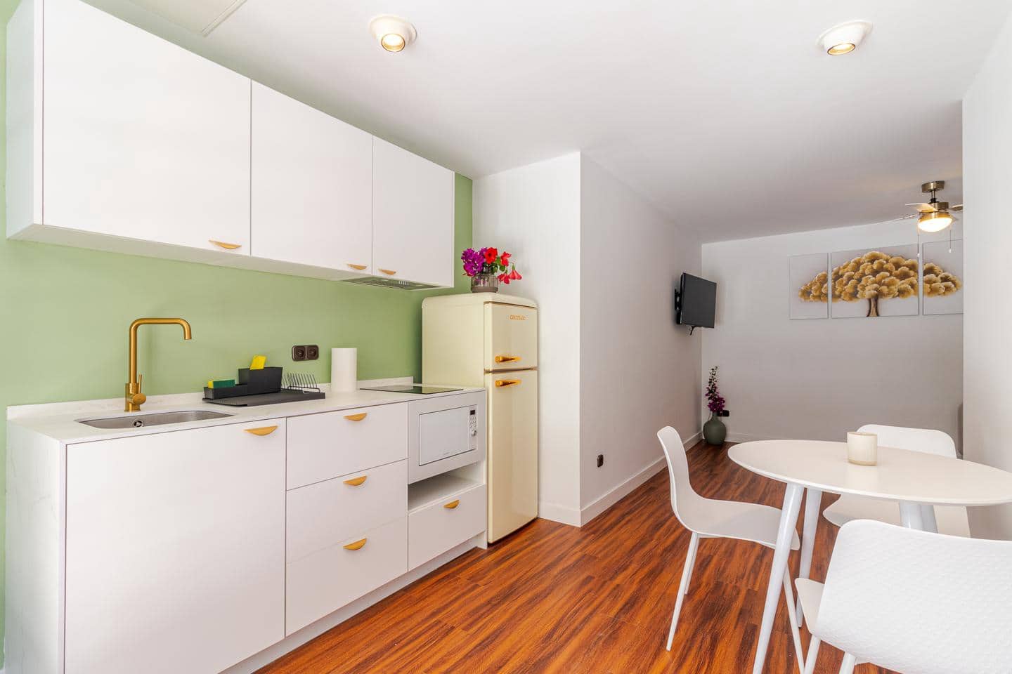 1 slaapkamer Flat te huur in Mogan met zwembad garage - € 1.250 (Ref: 9410307)