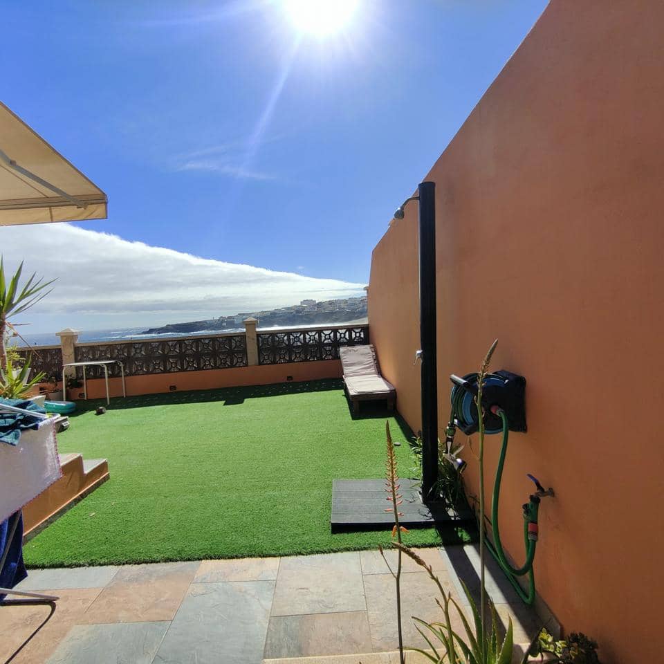 2 bedroom Villa for rent in Telde - € 1,600 (Ref: 9420475)