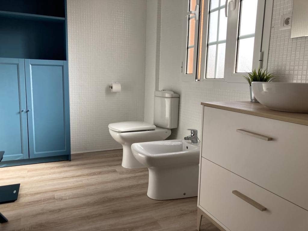 2 bedroom Villa for rent in Telde - € 1,600 (Ref: 9420475)