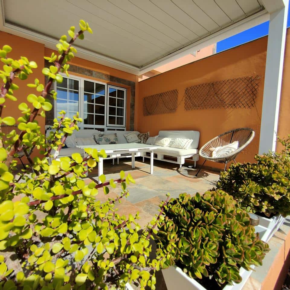 2 bedroom Villa for rent in Telde - € 1,600 (Ref: 9420475)