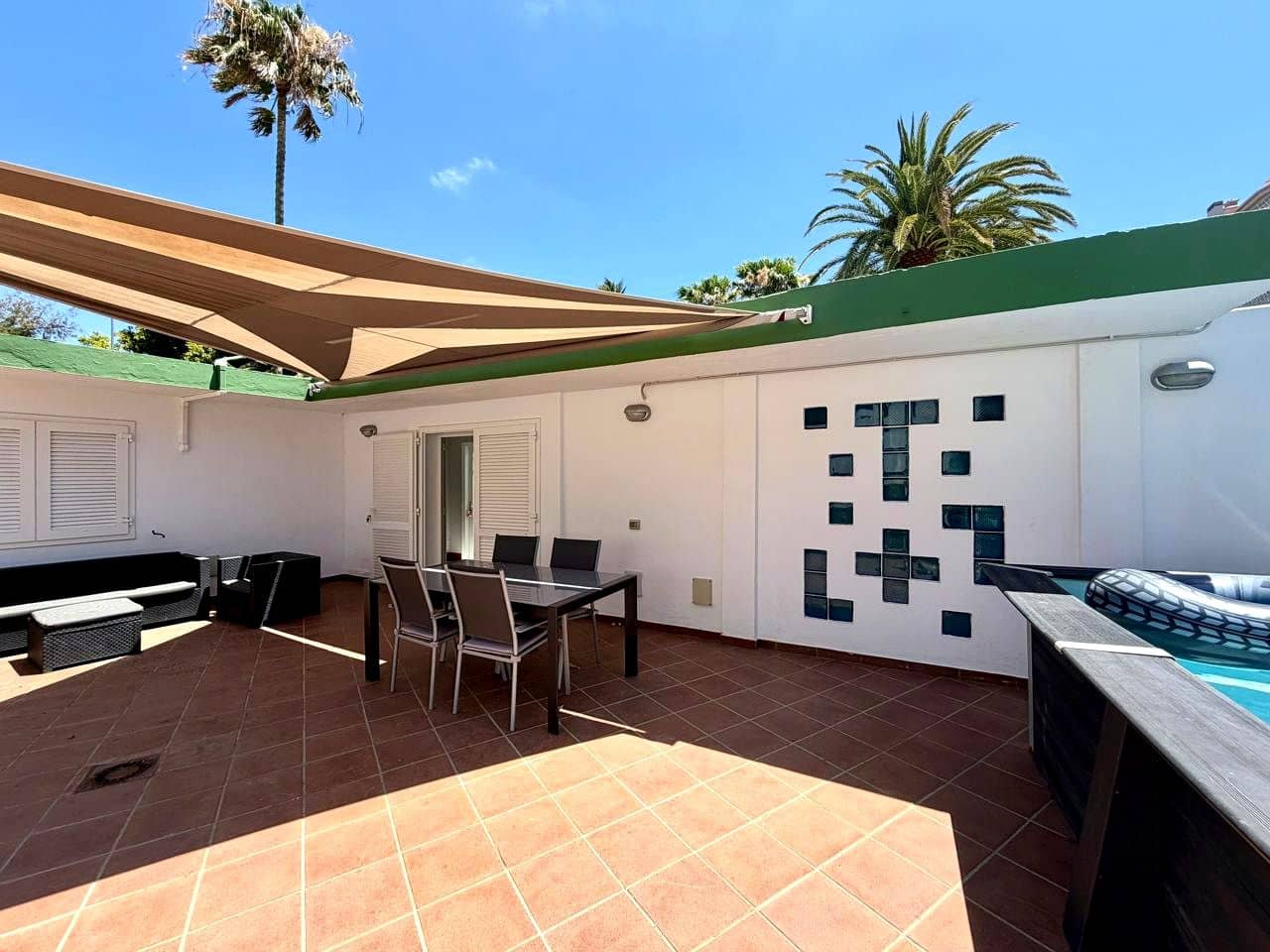 2 bedroom Villa for rent in San Agustin with pool garage - € 2,200 (Ref: 9431772)