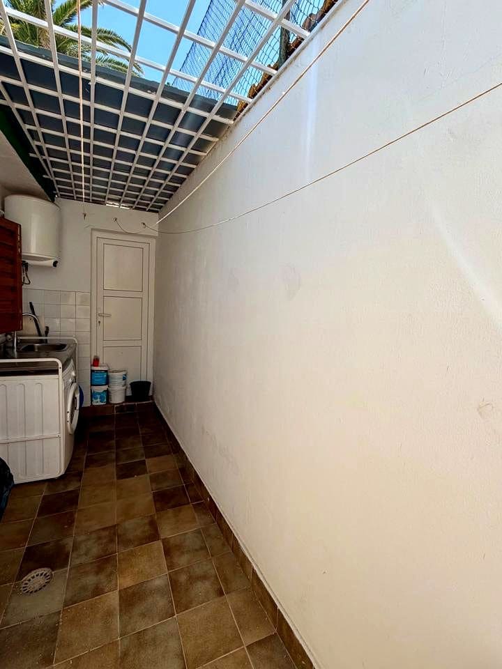 2 bedroom Villa for rent in San Agustin with pool garage - € 2,200 (Ref: 9431772)
