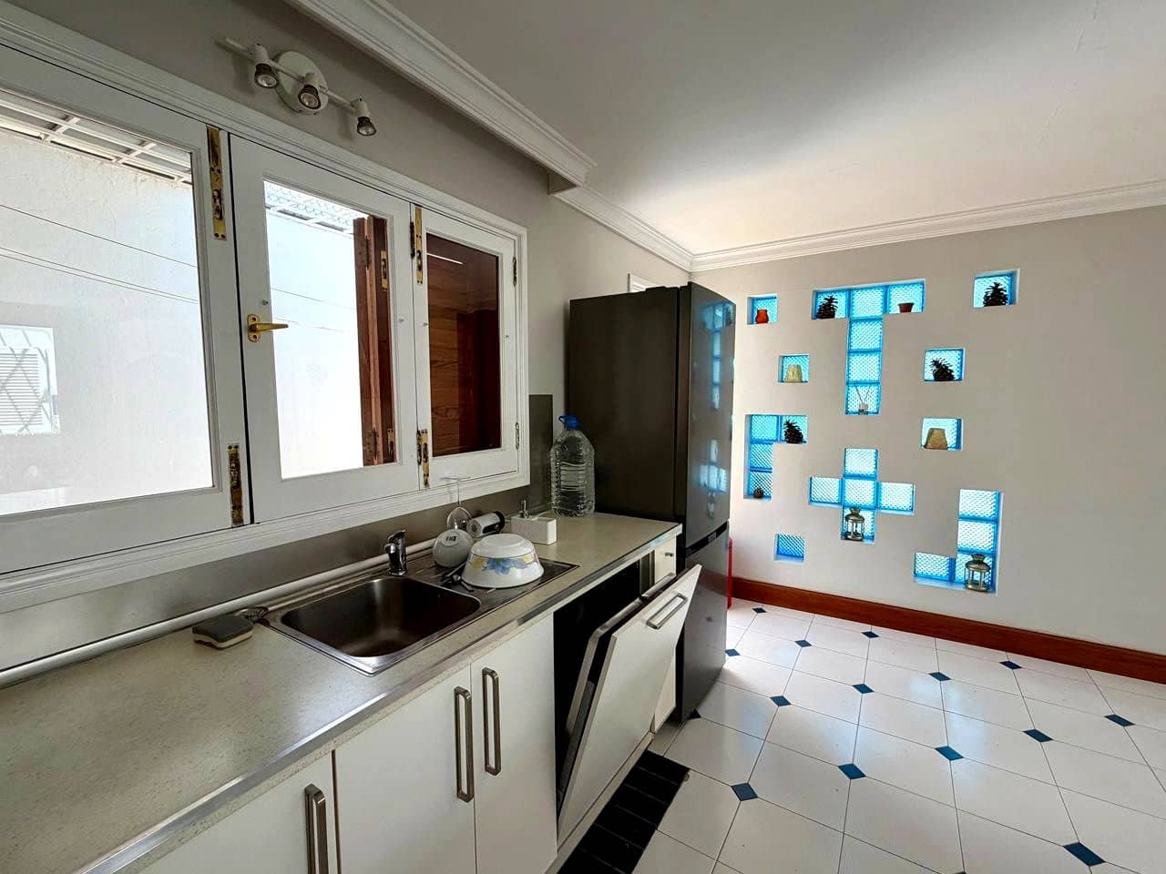 2 bedroom Villa for rent in San Agustin with pool garage - € 2,200 (Ref: 9431772)