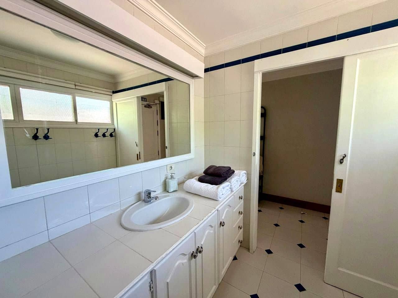 2 bedroom Villa for rent in San Agustin with pool garage - € 2,200 (Ref: 9431772)