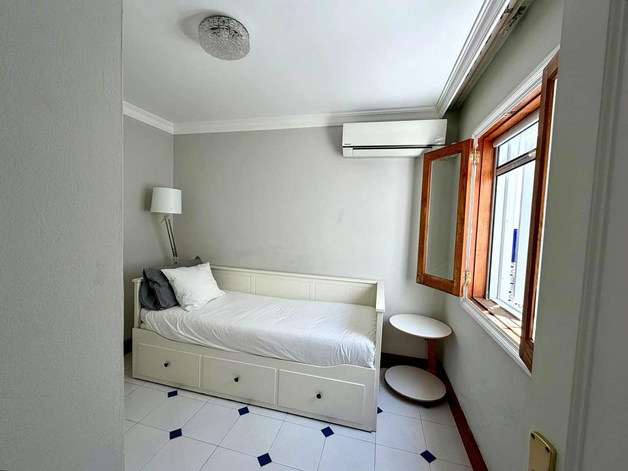2 bedroom Villa for rent in San Agustin with pool garage - € 2,200 (Ref: 9431772)
