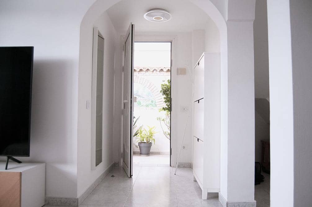 5 bedroom Villa for sale in San Bartolome de Tirajana with pool garage - € 870,000 (Ref: 9464869)