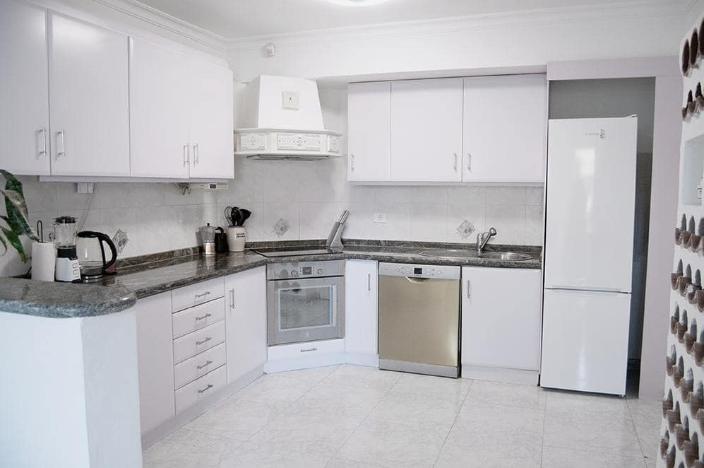 5 bedroom Villa for sale in San Bartolome de Tirajana with pool garage - € 870,000 (Ref: 9464869)