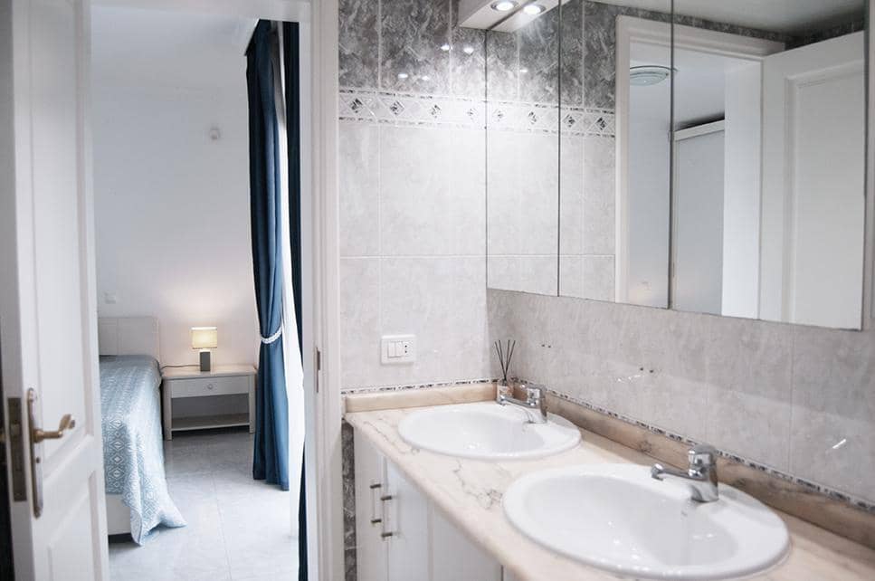 5 bedroom Villa for sale in San Bartolome de Tirajana with pool garage - € 870,000 (Ref: 9464869)