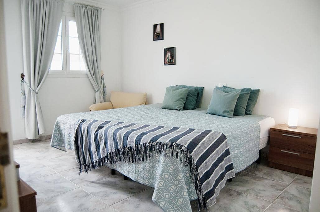 5 bedroom Villa for sale in San Bartolome de Tirajana with pool garage - € 870,000 (Ref: 9464869)