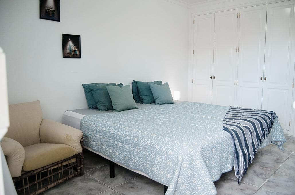 5 bedroom Villa for sale in San Bartolome de Tirajana with pool garage - € 870,000 (Ref: 9464869)