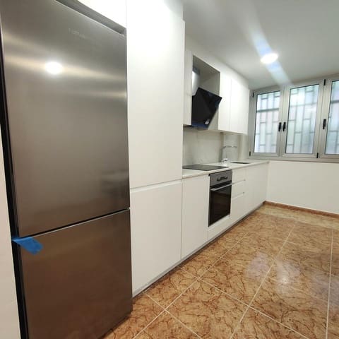 3 makuuhuone Asunto vuokrattavana paikassa Telde - 900 € (Ref: 9480691)