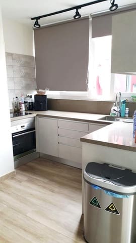 2 makuuhuone Asunto vuokrattavana paikassa Santa Catalina - Canteras, Las Palmas de Gran Canaria mukana 
autotalli - 1 400 € (Ref: 9487191)