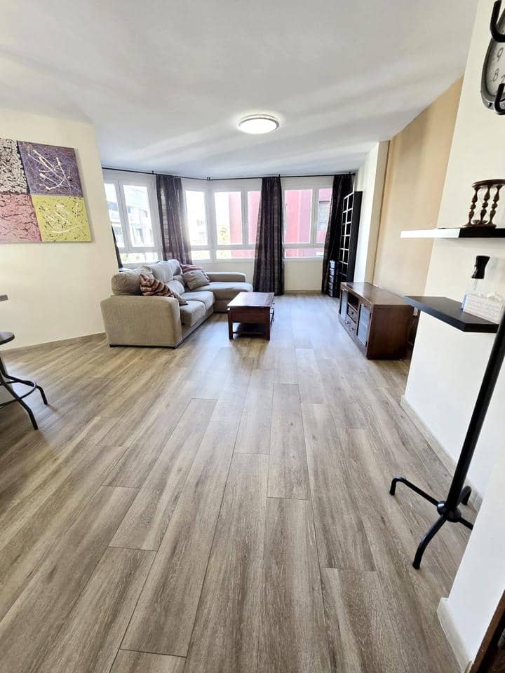 2 makuuhuone Asunto vuokrattavana paikassa Las Palmas de Gran Canaria mukana 
autotalli - 1 300 € (Ref: 9487191)