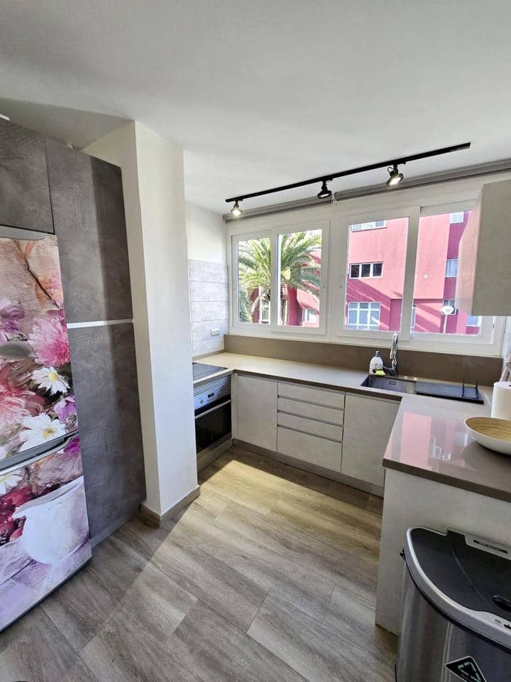 2 makuuhuone Asunto vuokrattavana paikassa Las Palmas de Gran Canaria mukana 
autotalli - 1 300 € (Ref: 9487191)