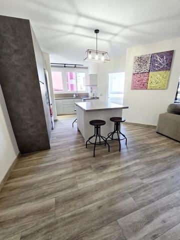 2 soverom Leilighet til leie i Santa Catalina - Canteras, Las Palmas de Gran Canaria med garasje - € 1 300 (Ref: 9487191)